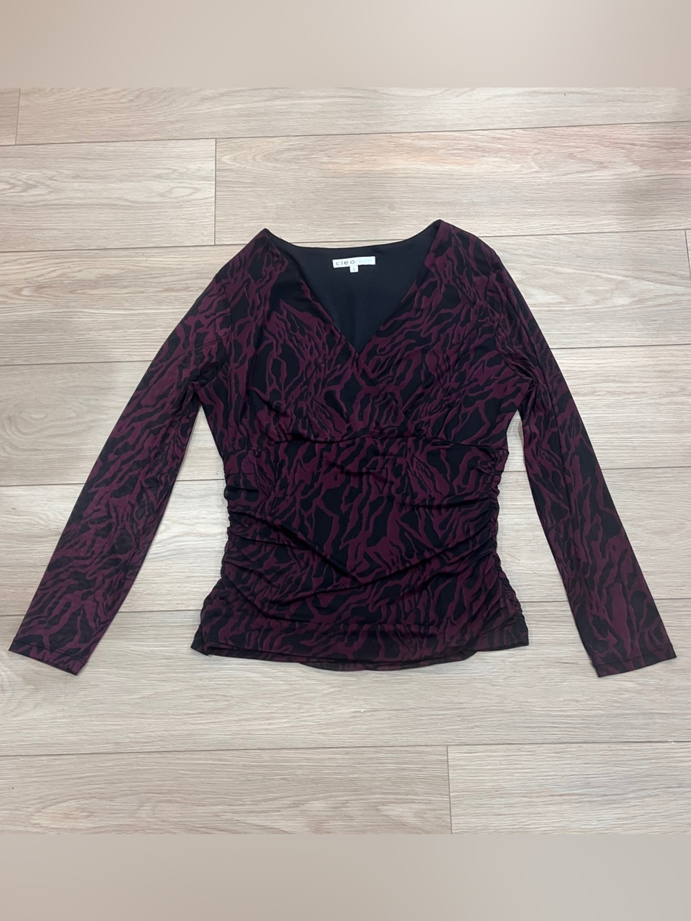 Cleo Y2K Burgundy Black Animal Print Ruched V Neck Top Size L